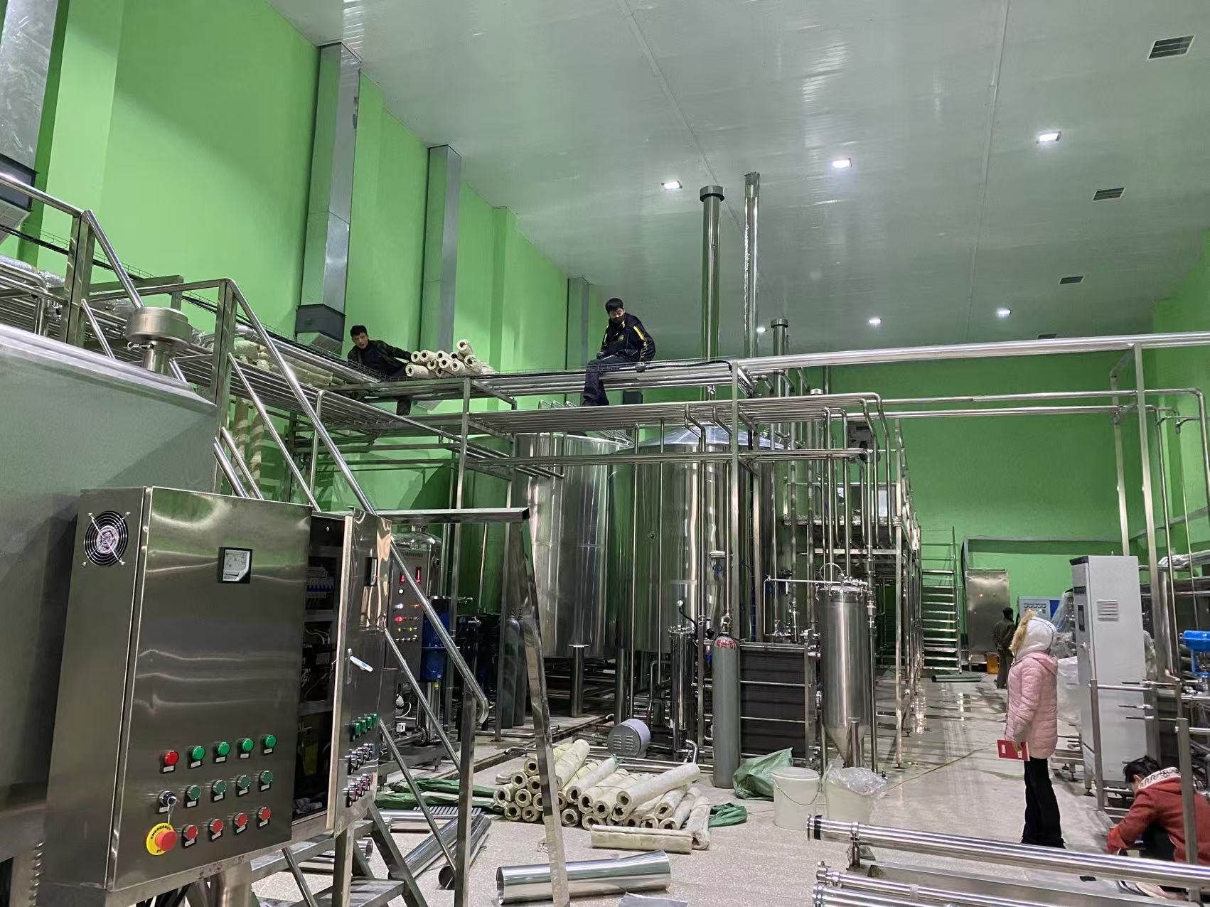 舟山精酿啤酒设备厂—精酿啤酒设备制造:传承工艺与创新科技的交融